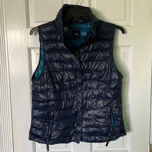 NWOT GAP puffer vest